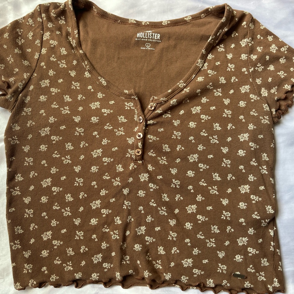 Hollister floral Henley shirt brown